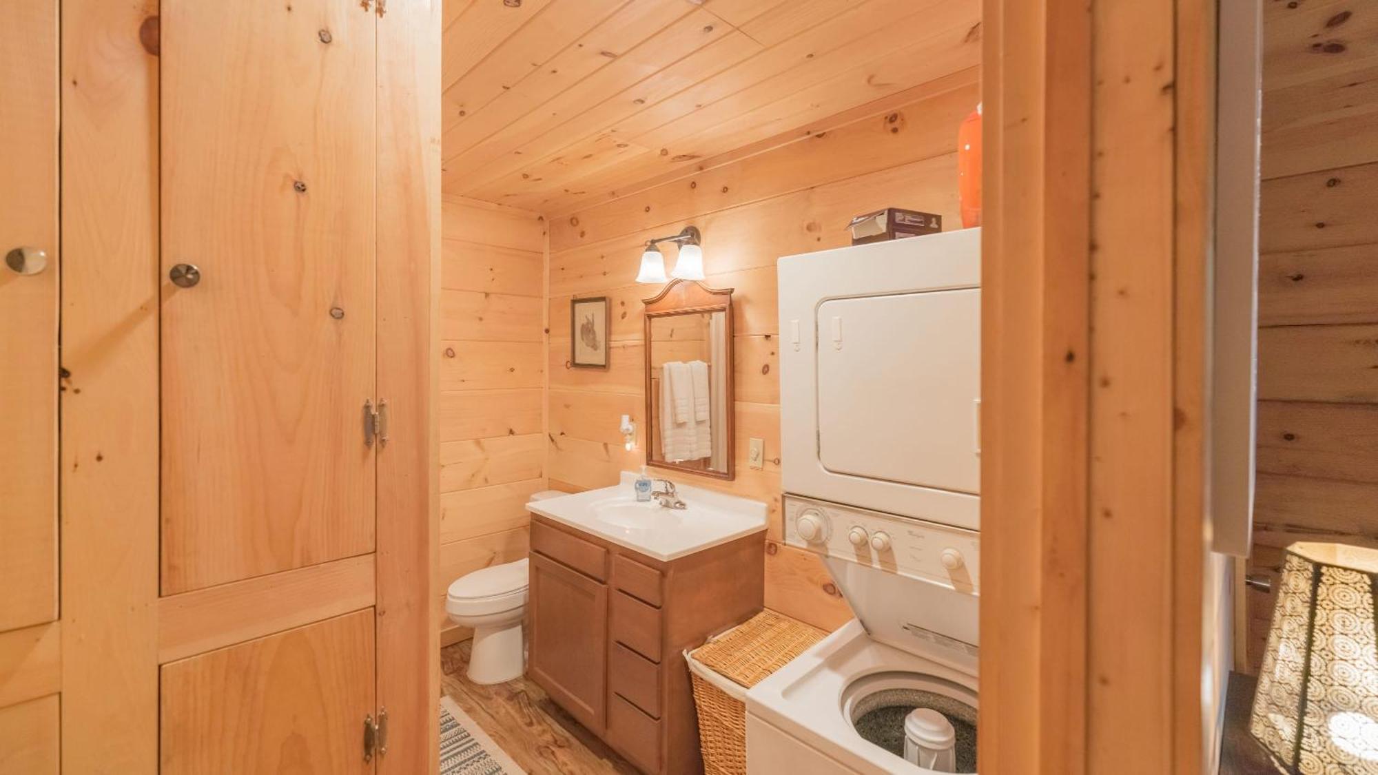 Outdoor Soaking Tub! Cozy Spot For Couples Getaway Villa Cosby Exterior photo